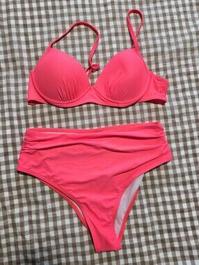 ✨️ Coral Pink High Waist Ruched Bikini Set - New With Liner